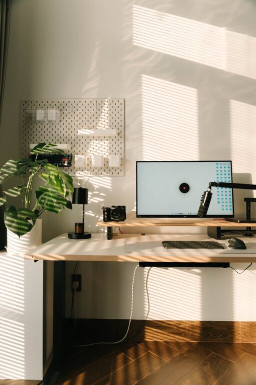 Simple Tips for Organizing Your Home Workspace to Boost Productivity and Comfort